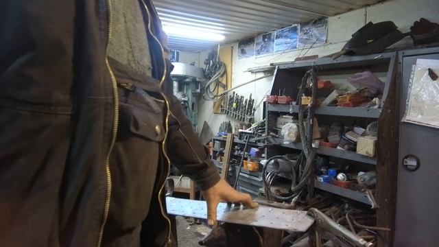 Ящик для метизов, под верстак смотреть онлайн