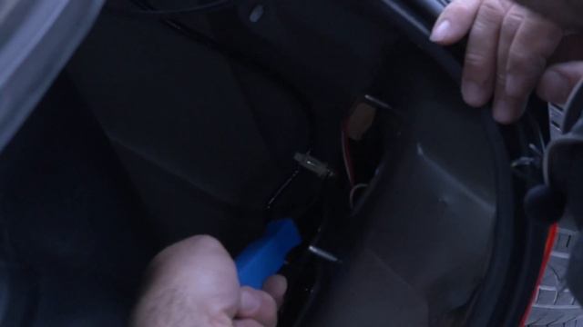 How To Remove a Tail Light - 2011 Subaru Impreza смотреть онлайн