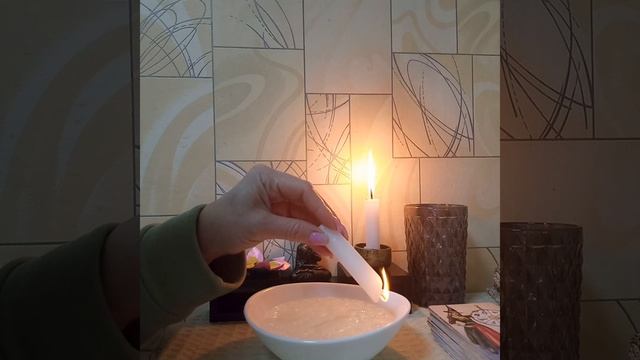 Свечное гадание на сон грядущий!Что сообщит пламя свечи!??? смотреть онлайн