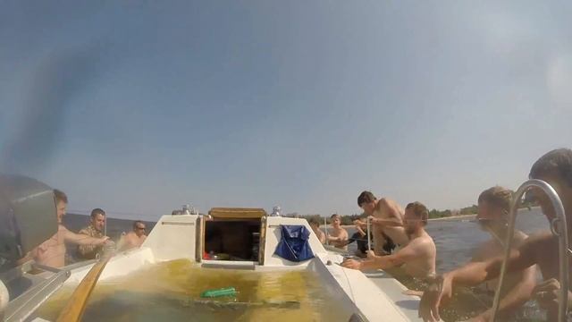 Спасение яхты смотреть онлайн