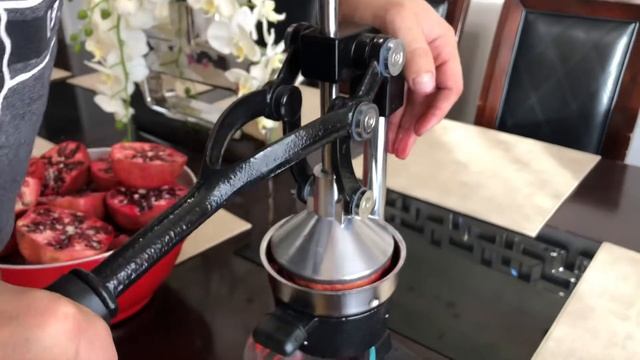 Как быстро выдавить сок из гранат смотреть онлайн
