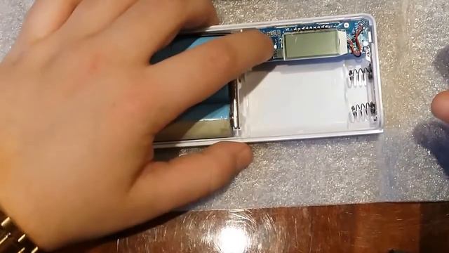 РАСПАКОВЫВАЕМ И ПРОВЕРЯЕМ POWER BANK