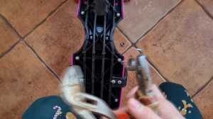 ?Детский самокат плохо поворачивает.?