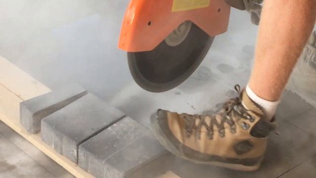 EARTHQUAKE CONCRETE CUT OFF SAW смотреть онлайн