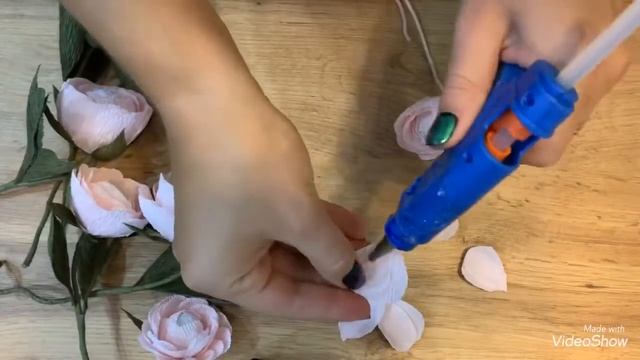 Пионовидный ракункулюс из гофрированной бумаги. Цветы из бумаги смотреть онлайн