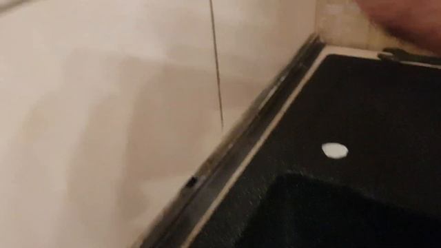 Отверстие в каменной мойке под смеситель смотреть онлайн