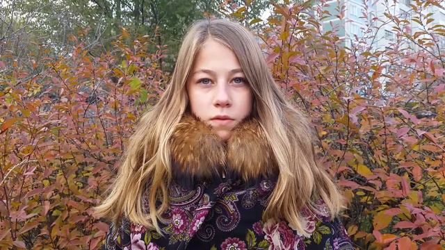 Страна читающая — Елена Засухина читает произведение «Осень ранняя» Б. Ш. Окуджавы смотреть онлайн