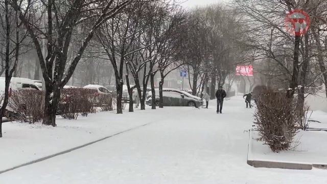 После обеда уборкой снега занялись 20 единиц техники смотреть онлайн