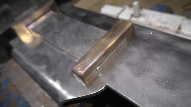 Как сделать КРУТУЮ ЗАДВИЖКУ на калитку смотреть онлайн