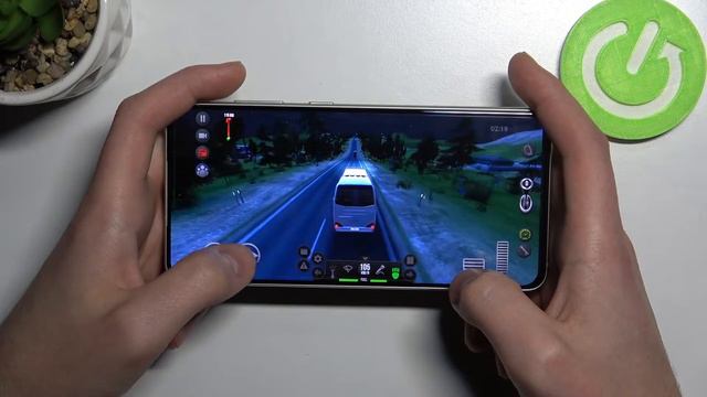 Samsung Galaxy S21 FE - *120 Hz* Bus Simulator Ultimate Game Review смотреть онлайн
