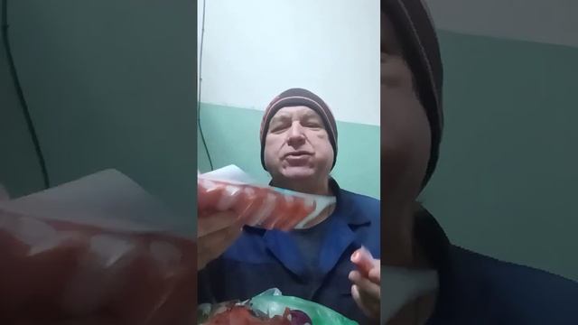 На ночь ем хвостик лосося с базара на работе смотреть онлайн