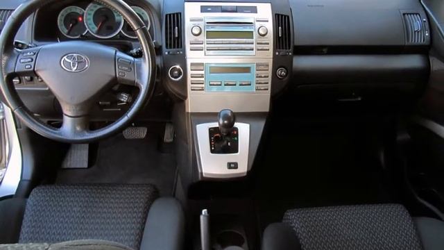 Toyota Corolla Verso 1.8 VVTi automático смотреть онлайн