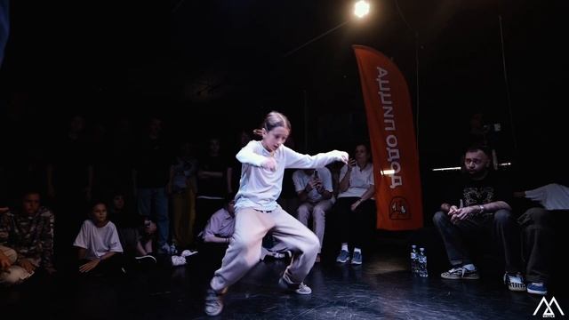 ЦАТУРЯН НИКА VS MASK VS МЕТАФОРА | 1/2 FINAL | POPPING BEGINNERS смотреть онлайн