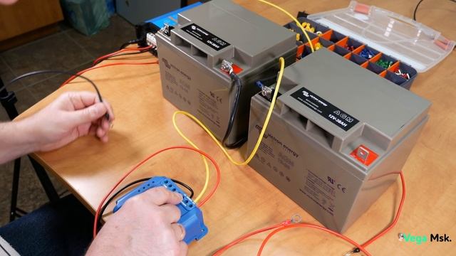 Как правильно подключить аккумуляторный балансир - Victron Energy Battery balancer смотреть онлайн
