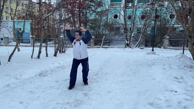 Ицюань / Yiquan (326 день). Фубао, Фуху, Сянлун, Дули Чжуан / Шень Гуй Чу Шуй / Бег с ударами смотреть онлайн