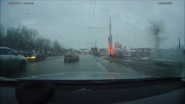 Audi A6 - Маневры по городу до 140 км/ч под Only Forward смотреть онлайн