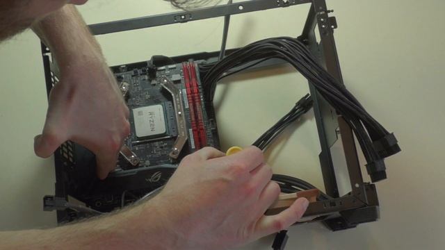 NCase M1 build guide -- B550, Ryzen 2600 & RTX 3070 FE смотреть онлайн