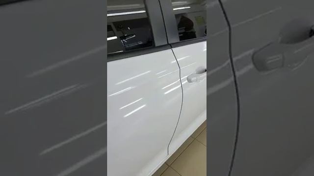 HYUNDAI SOLARIS - оклейка виниловой плёнкой - белый глянец смотреть онлайн