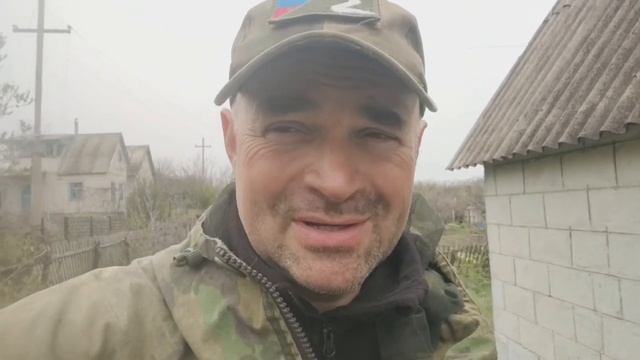 Пока не стреляют строим блиндаж…. смотреть онлайн