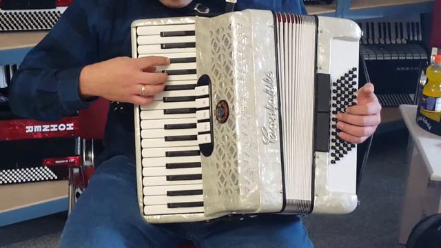 Klangprobe Akkordeon Cantabile Made in Italy смотреть онлайн