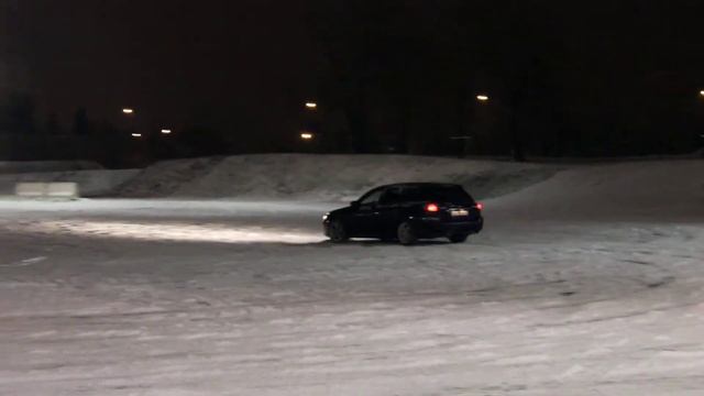 Subaru Legacy 2.0 snow смотреть онлайн
