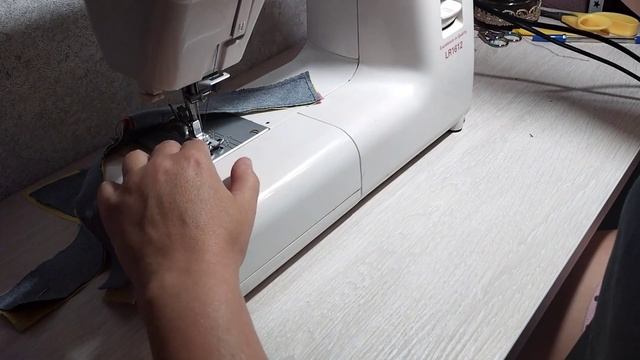 Шью наряд для Йорка.Нужная вещь из хлама. смотреть онлайн