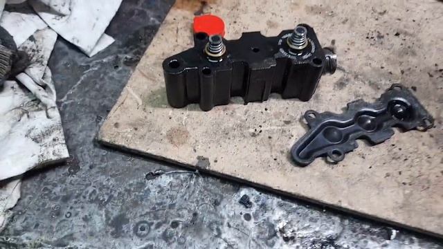 ПЕРЕБОРКА блока подготовки воздуха (ОСУШИТЕЛЬ ) на VOLVO FH 12