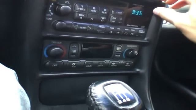 2003 Chevrolet Corvette 5.7L V8 Start Up & Rev смотреть онлайн
