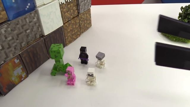 Секреты игры Майнкрафт - Стив и Алекс против мобов! смотреть онлайн