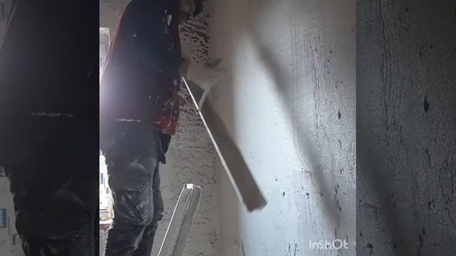 Как я растягиваю штукатурку по маякам ! смотреть онлайн