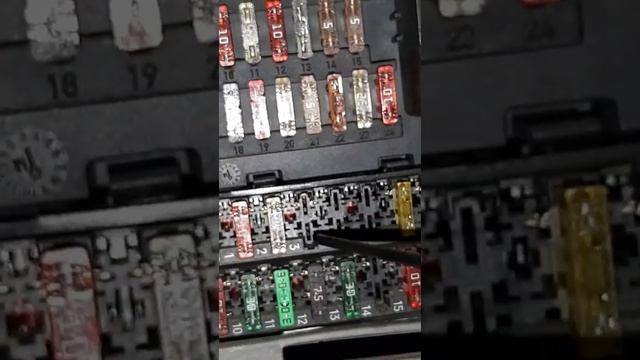 Mercedes Sprinter .N30/4(esp control unit) voltage too low-.43C0.ESP not working. смотреть онлайн