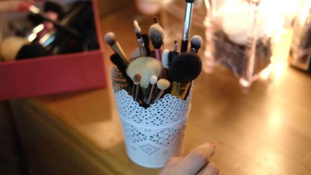 КОЛЛЕКЦИЯ КОСМЕТИКИ: РАЗБИРАЮ и РАЗДАЮ??? | ЧАСТЬ 1 смотреть онлайн