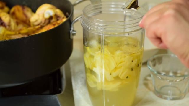 Pollo en Salsa de Ajo - Pollo al Ajillo смотреть онлайн