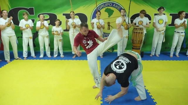 День Рождения тренеров Сопина Юрия(Flash) и Виктора(Mano) в Capoeira Belgorod 13.09.2023 смотреть онлайн