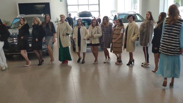 Распродажа шуб из искусственного меха Evolution Moda. Где купить шубу? смотреть онлайн