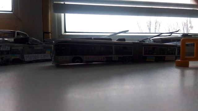 Модель троллейбуса маз 105 в масштаб1.43 . Про машинки