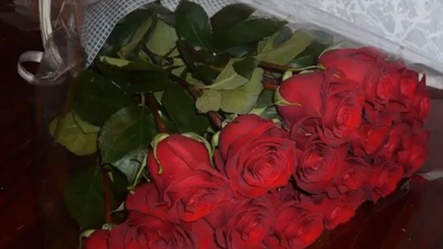 Как сохранить розы в вазе дольше всего смотреть онлайн