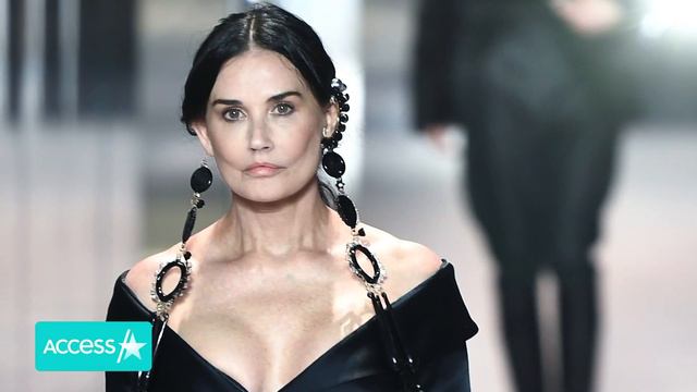 Kate Moss & Daughter Lila Strut Down Fendi Runway Together смотреть онлайн