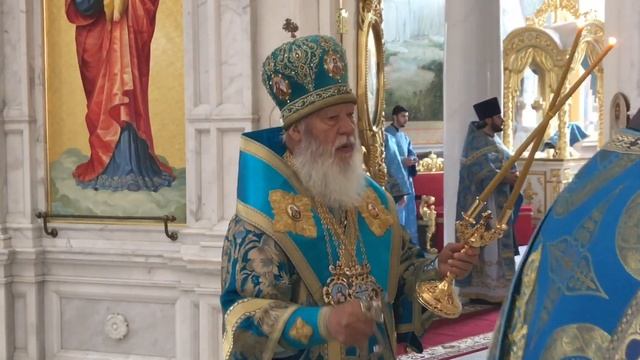 Божественная литургия в Спасо-Преображенском соборе смотреть онлайн