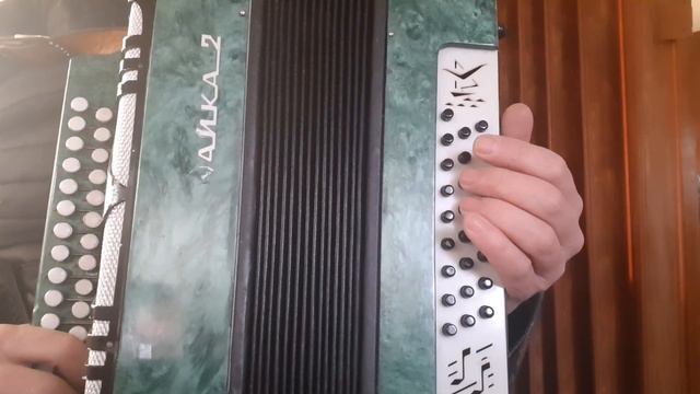 В саду гуляла. Розбір української пісні на гармошці. Цифри в описані. смотреть онлайн