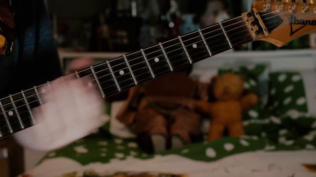 Live & Let Die Guitar Tutorial смотреть онлайн