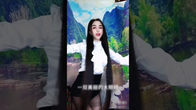 Красотка с длинными натуральными ногтями смотреть онлайн