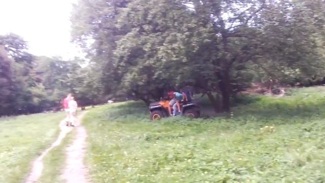 Идиоты на квадроцикле смотреть онлайн