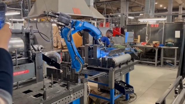 Сварка роботом CRP ROBOT на производстве водонагревательных баков в г. Киржач? смотреть онлайн