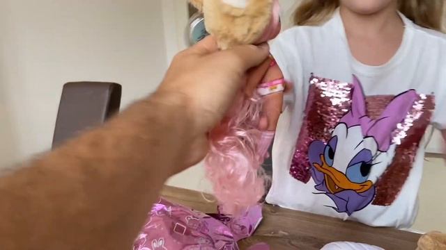 Распаковка и обзор куклы Na! Na! Na! Surprise