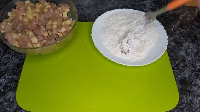 ВКУСНЫЕ ХРУСТЯЩИЕ ДОМАШНИЕ НАГГЕТСЫ С СЫРОМ смотреть онлайн
