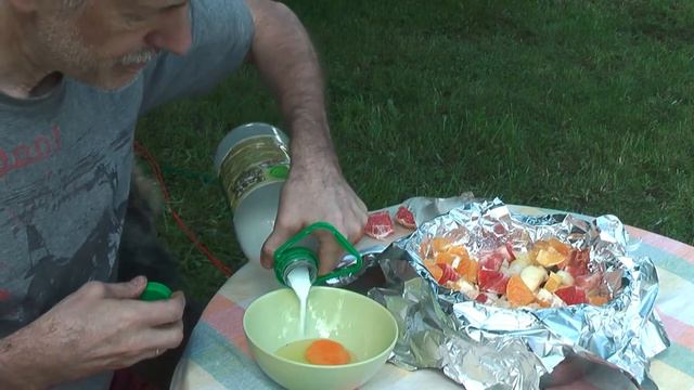 Еда в походе _ Интересные блюда в полевых условиях _ Хлебно-фруктовый пудинг смотреть онлайн
