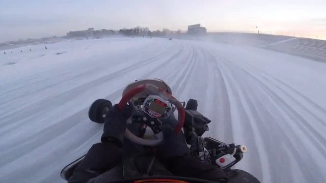 Winter karting rotaxmax Omsk. Зимний картинг. Тренировки смотреть онлайн
