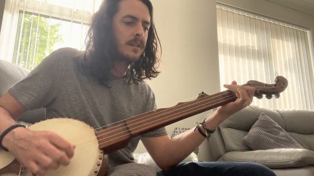Kelvin Davies - Worried Mind Blues (played on Gary Jones’ homemade minstrel style banjo) смотреть онлайн