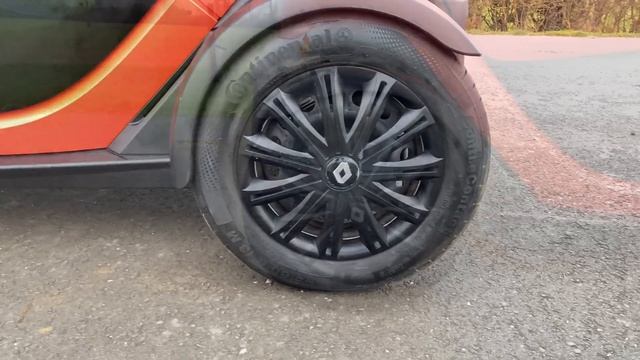 2015 Renault Twizy Urban Flame Orange смотреть онлайн